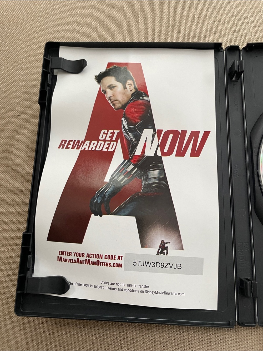 Marvel Ant-Man DVD 2015 - Picture 5 of 11